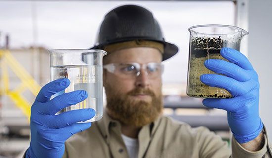 Jar testing before and after demulsification and DAF treatment - Ecologix
