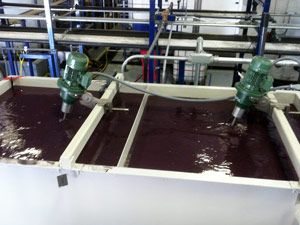 Reaction Tanks with Mixers
